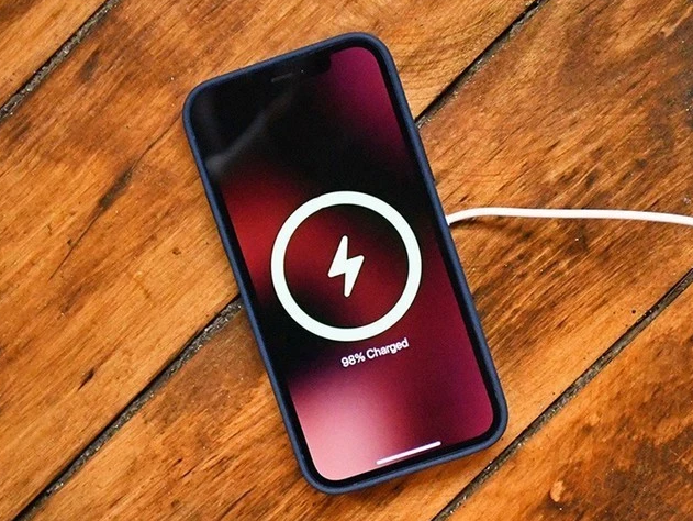 民和苹果手机维修分享iPhone 12可以随便充电吗 